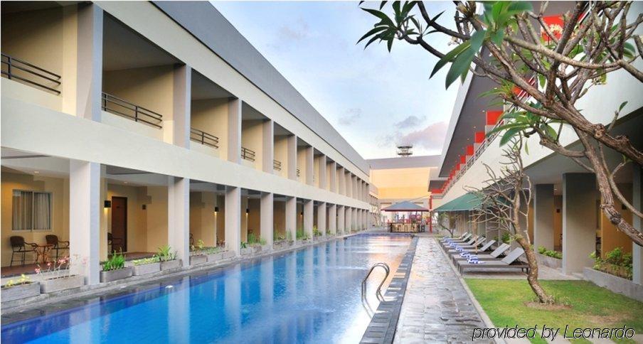 Kuta Station Hotel And Spa Bali Екстер'єр фото