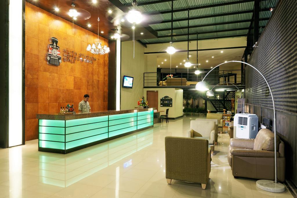 Kuta Station Hotel And Spa Bali Екстер'єр фото