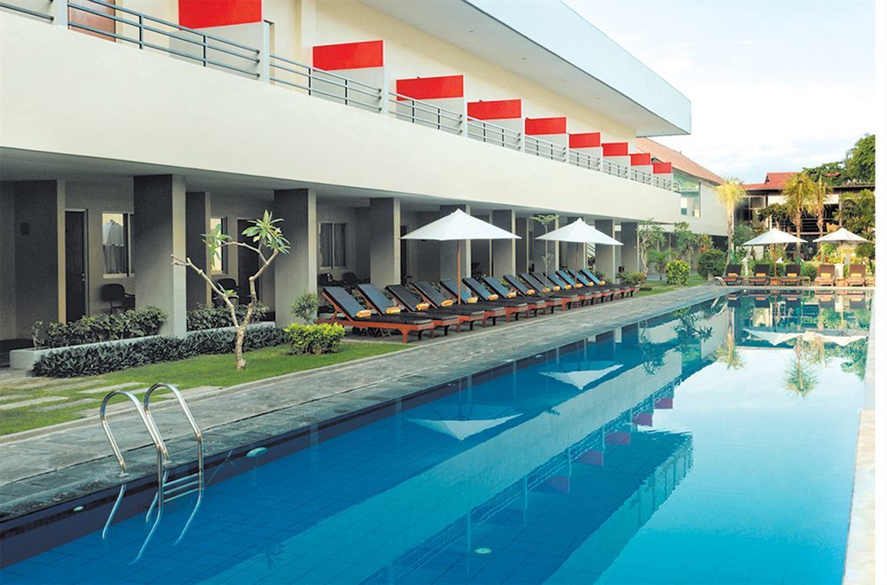 Kuta Station Hotel And Spa Bali Екстер'єр фото