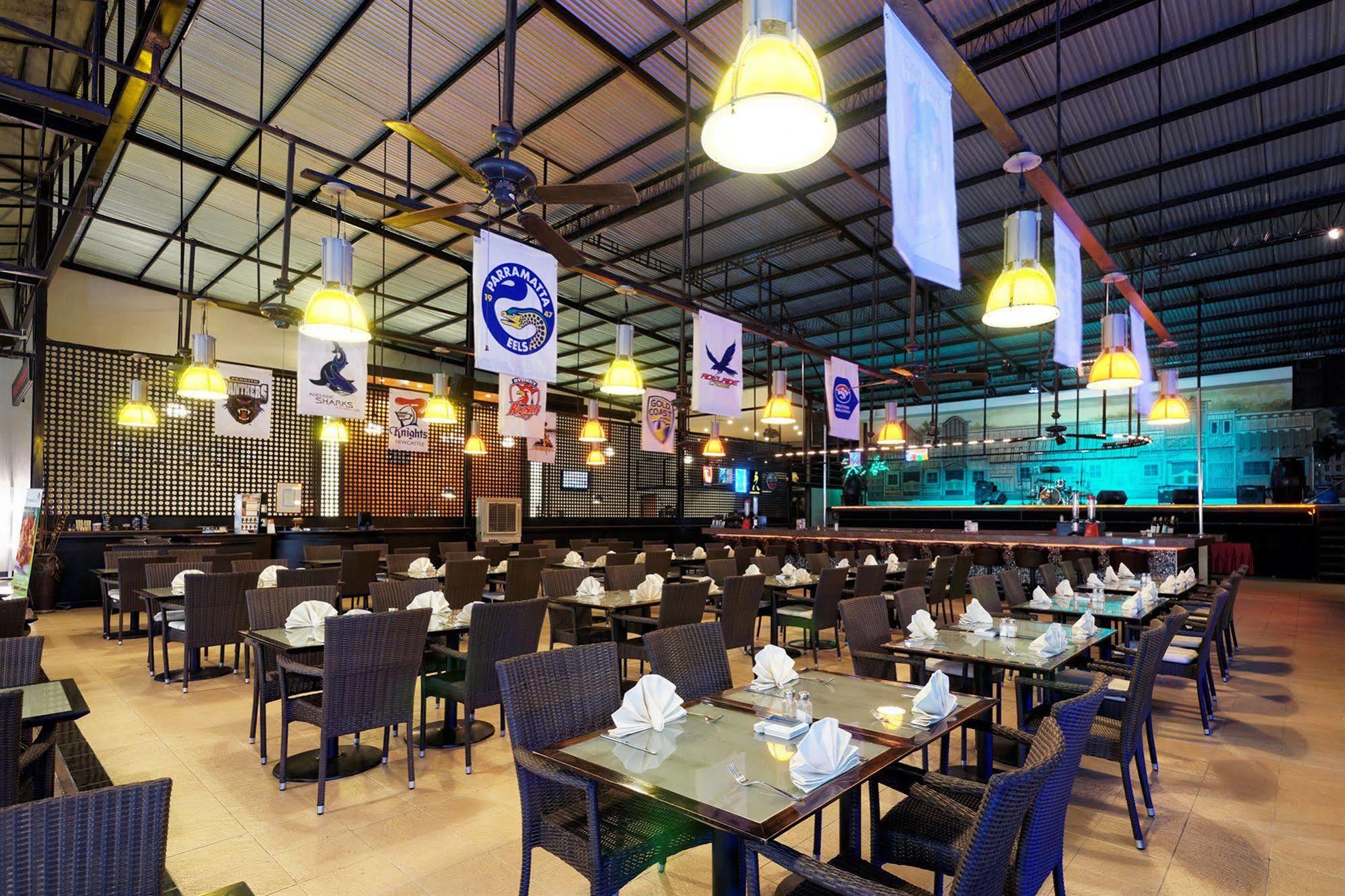 Kuta Station Hotel And Spa Bali Екстер'єр фото