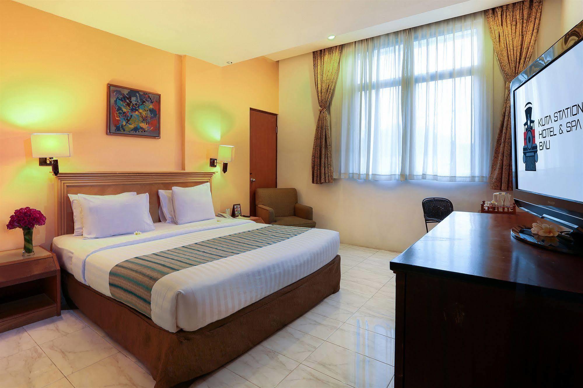 Kuta Station Hotel And Spa Bali Екстер'єр фото