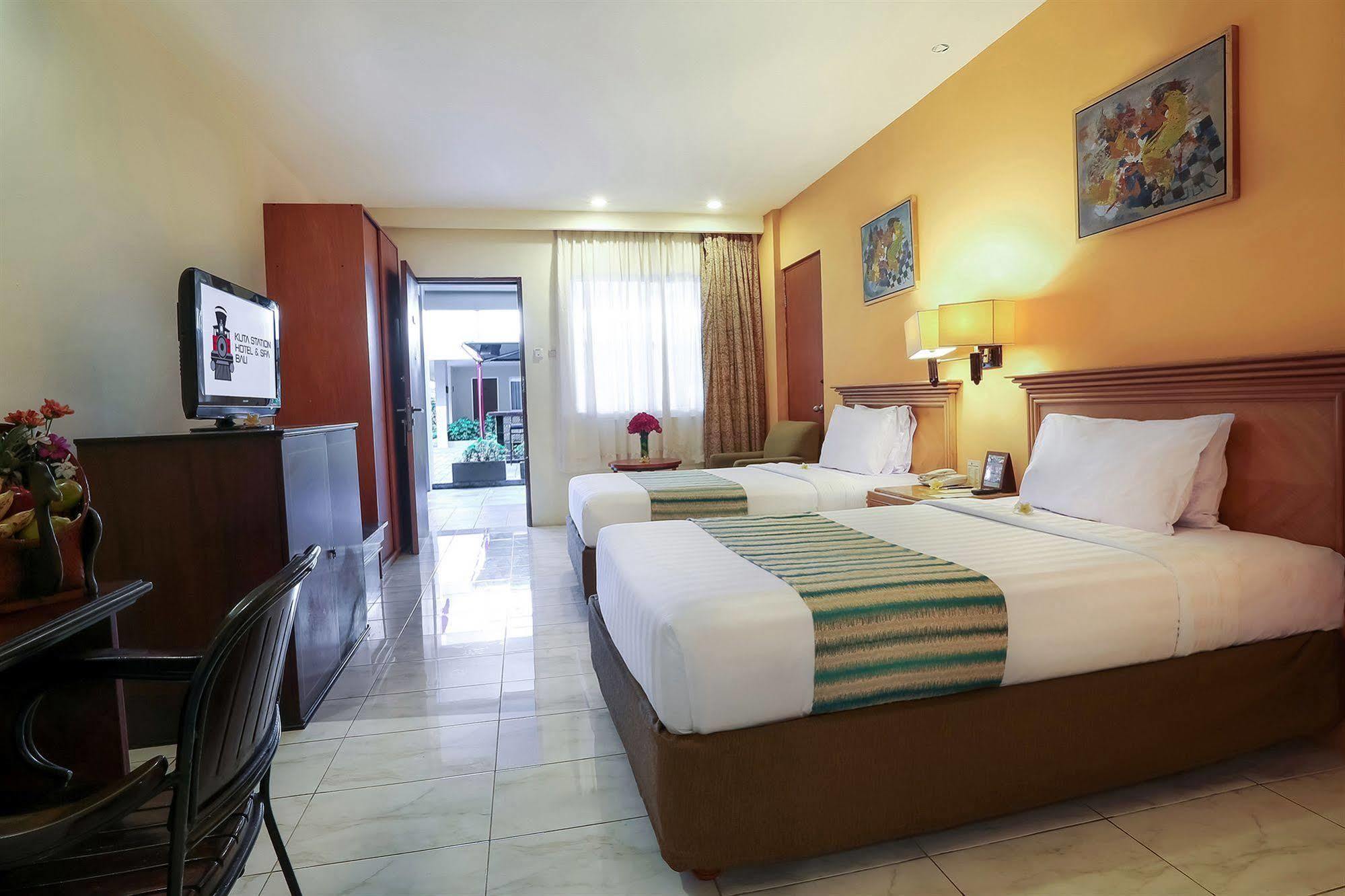 Kuta Station Hotel And Spa Bali Екстер'єр фото