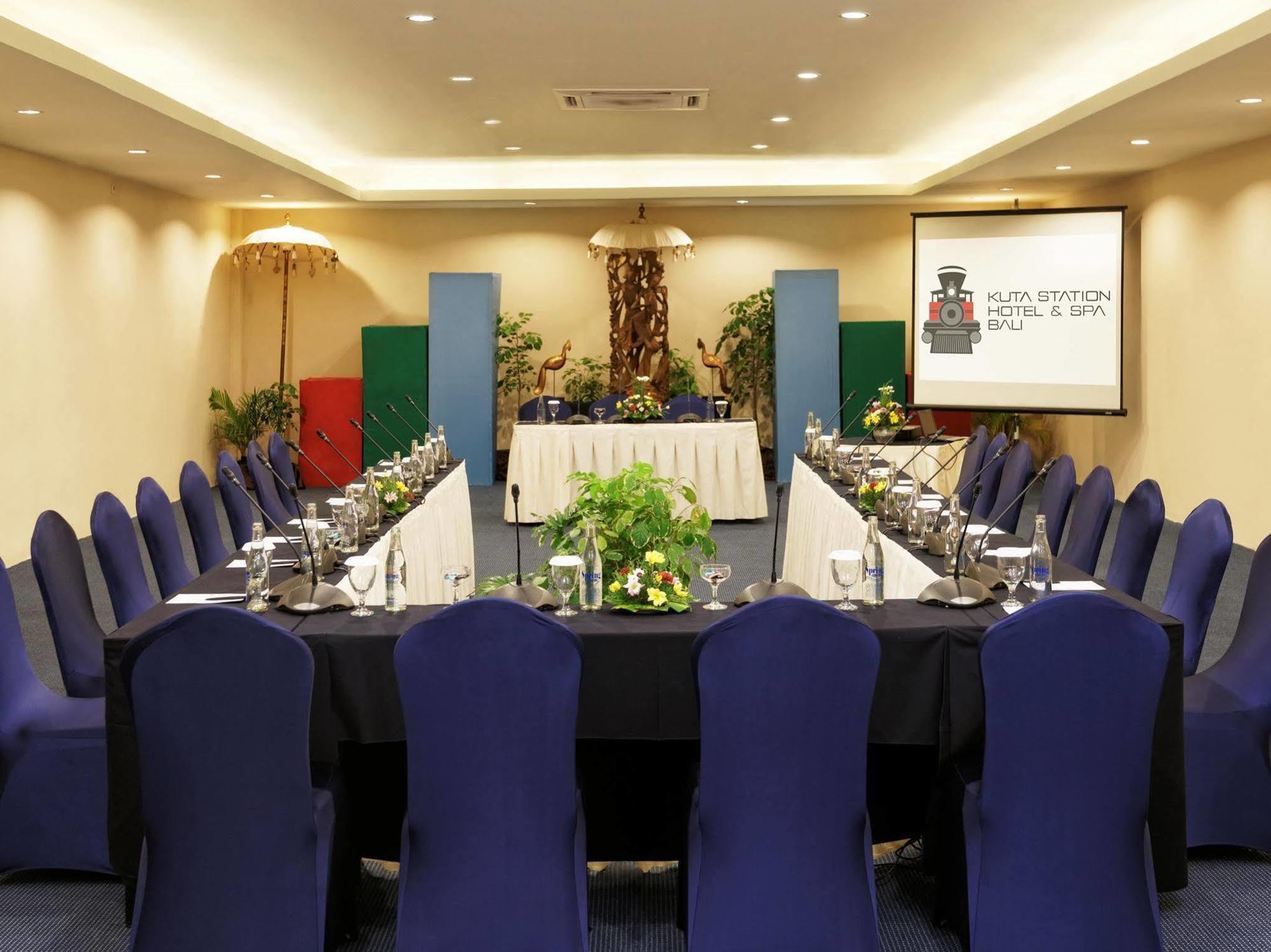 Kuta Station Hotel And Spa Bali Екстер'єр фото