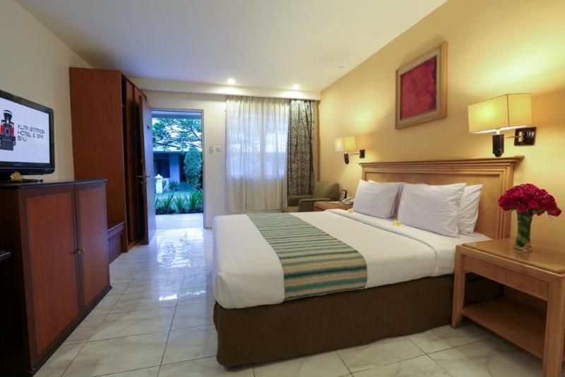Kuta Station Hotel And Spa Bali Екстер'єр фото